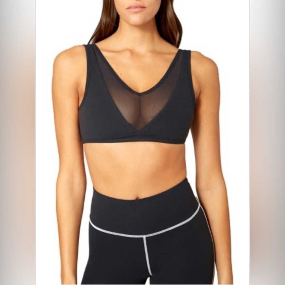 Weworewhat Mesh Sports Bra Top in Black Size Small V-Neck Womenβs Activewear